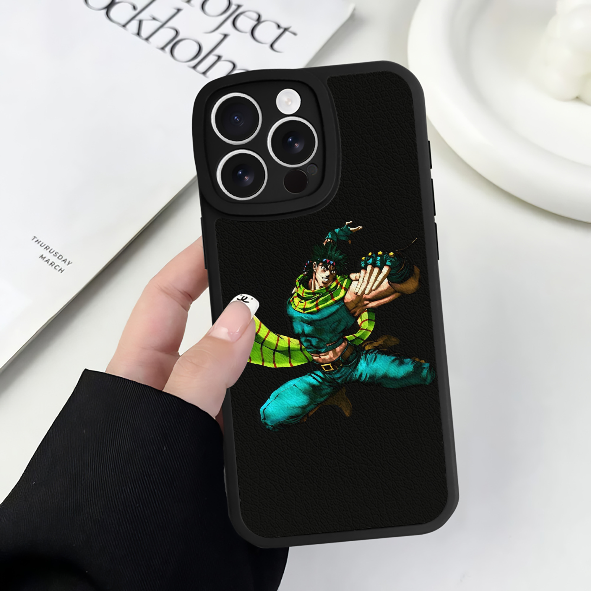 （画像用） ジョジョの奇妙な冒険 ジョセフ?ジョースター JoJo's Bizarre Adventure Joseph Joestar 【iPhone 16シリーズ対応】シリコンスマホケース（レザー調） 材質：シリコン